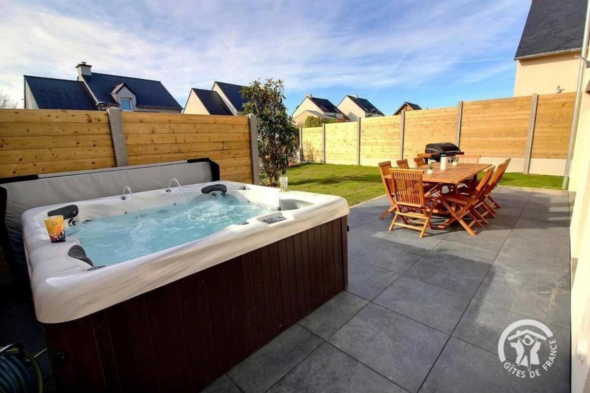 House For 2 With Private Jacuzzi - Emerald Lancieux